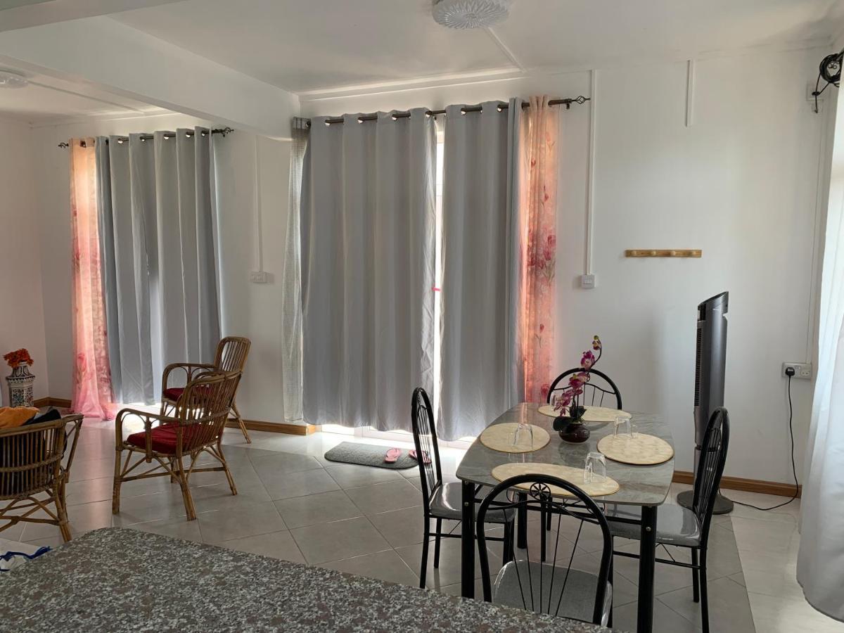 מון שואזי Palm Creek Villa מראה חיצוני תמונה
